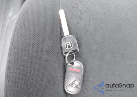 2005 Honda Civic Lx from USA, damaged, VIN 1HGEM21575L044052